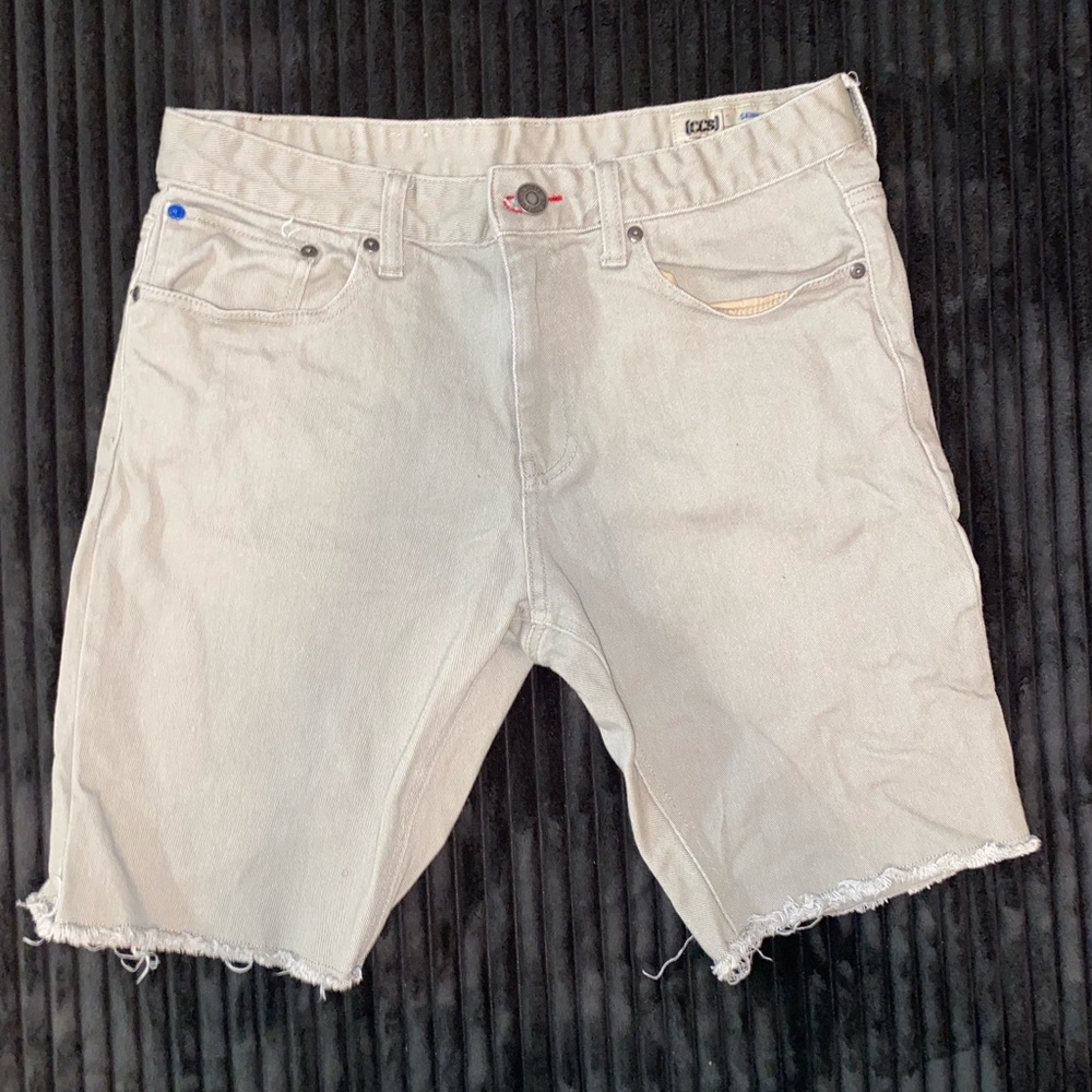 CCS Cut off beige shorts